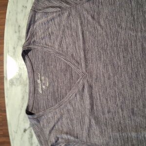 Womend Eddie Bauer Heathered Gray V-Neck Tee. Length 26 1/2 Inches